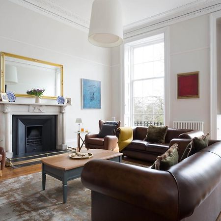 Magnificent Georgian 3-Bedroom Apartment In New Town EDI Exterior foto