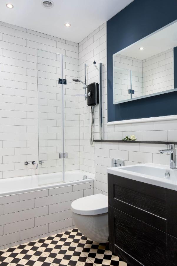 Magnificent Georgian 3-Bedroom Apartment In New Town EDI Exterior foto